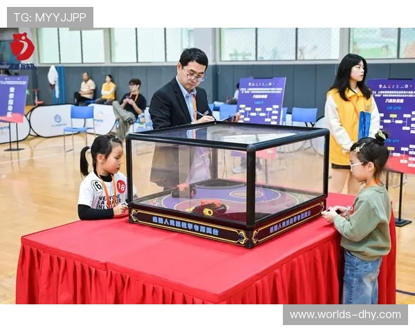 双人合作或对抗机器人格斗游戏全新体验挑战赛 双人合作或对抗机器人格斗游戏全新体验挑战赛